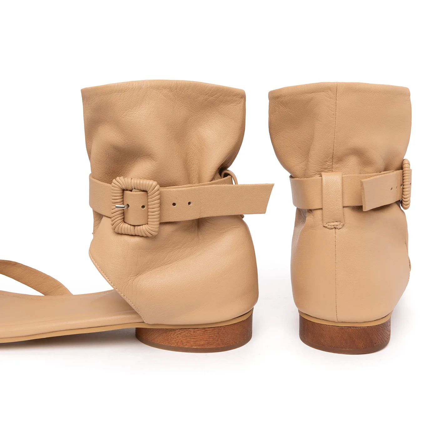 Sandalia Plana Elegante Intuición Trigo