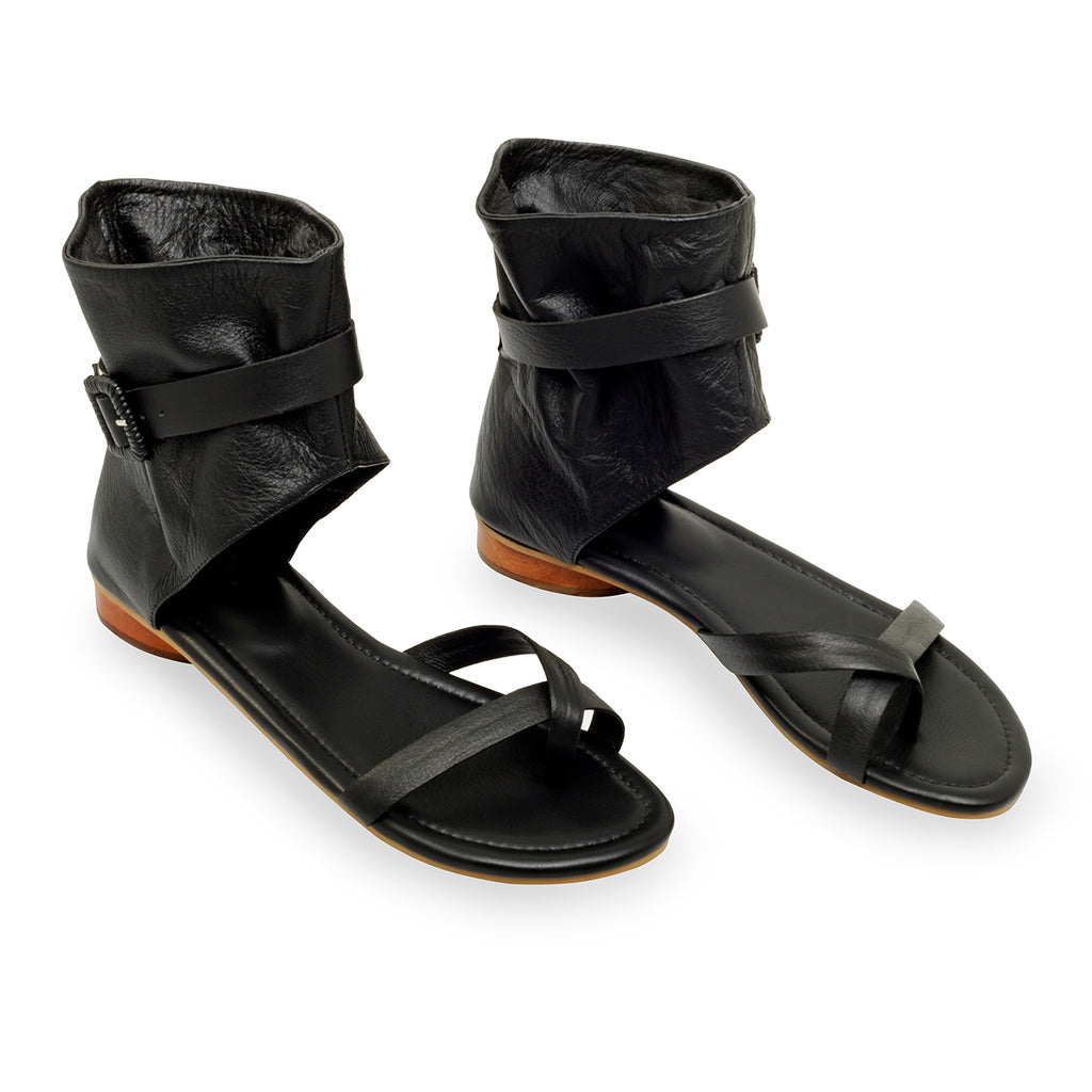 Sandalia Plana Elegante Intuición Negra