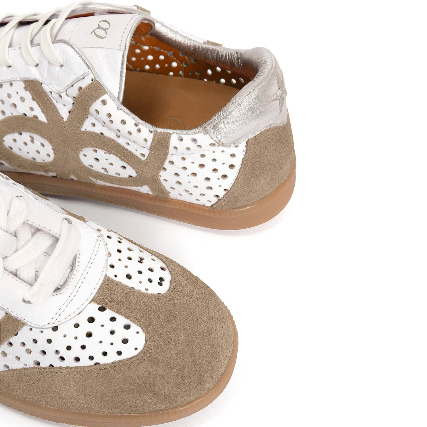 Tenis Icon Blanco Con Taupe